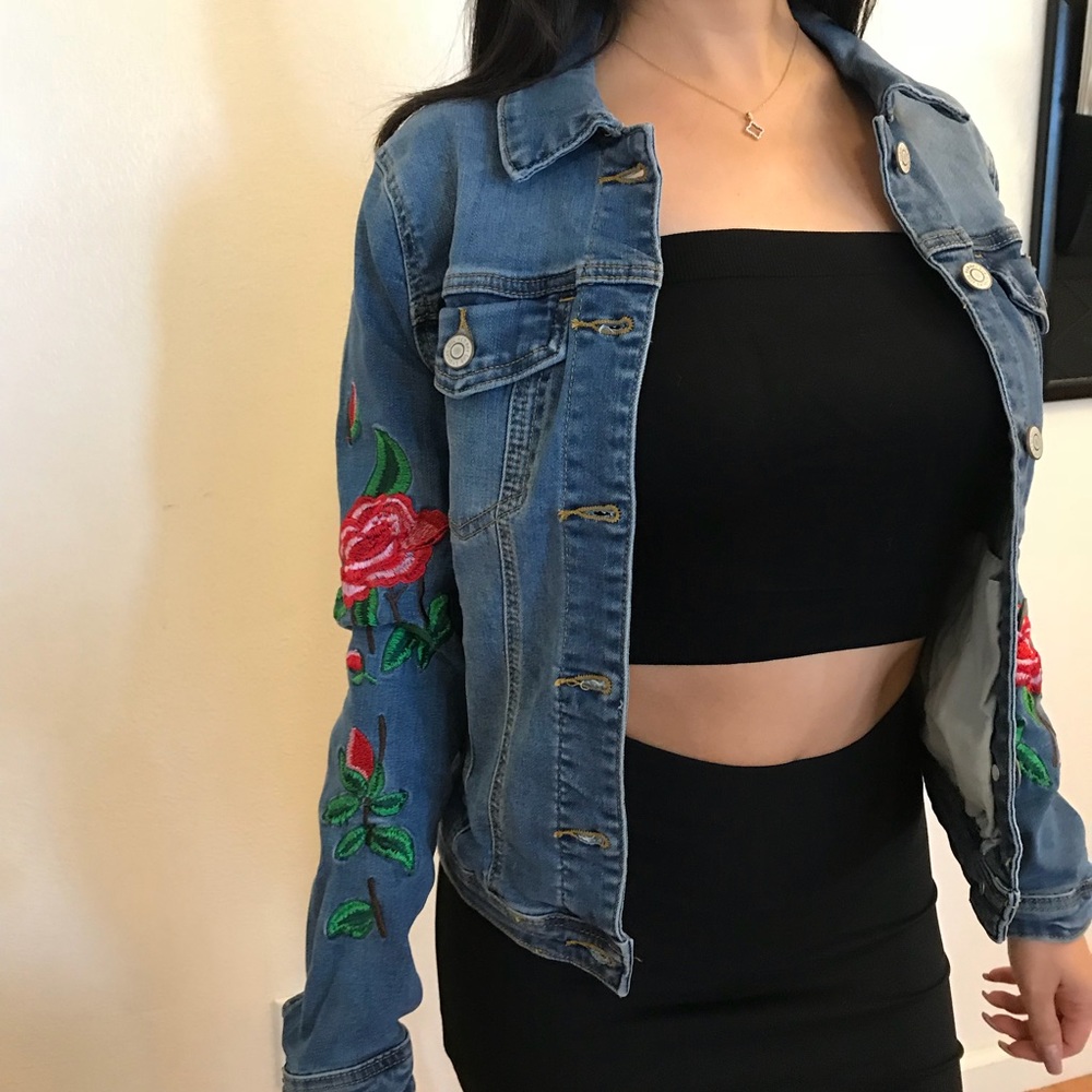 •LAST ONE• Rose Embroidered Denim Jacket - Picture 6 of 8
